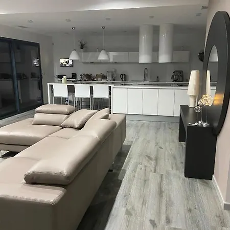 Blue Diamond Отель типа 